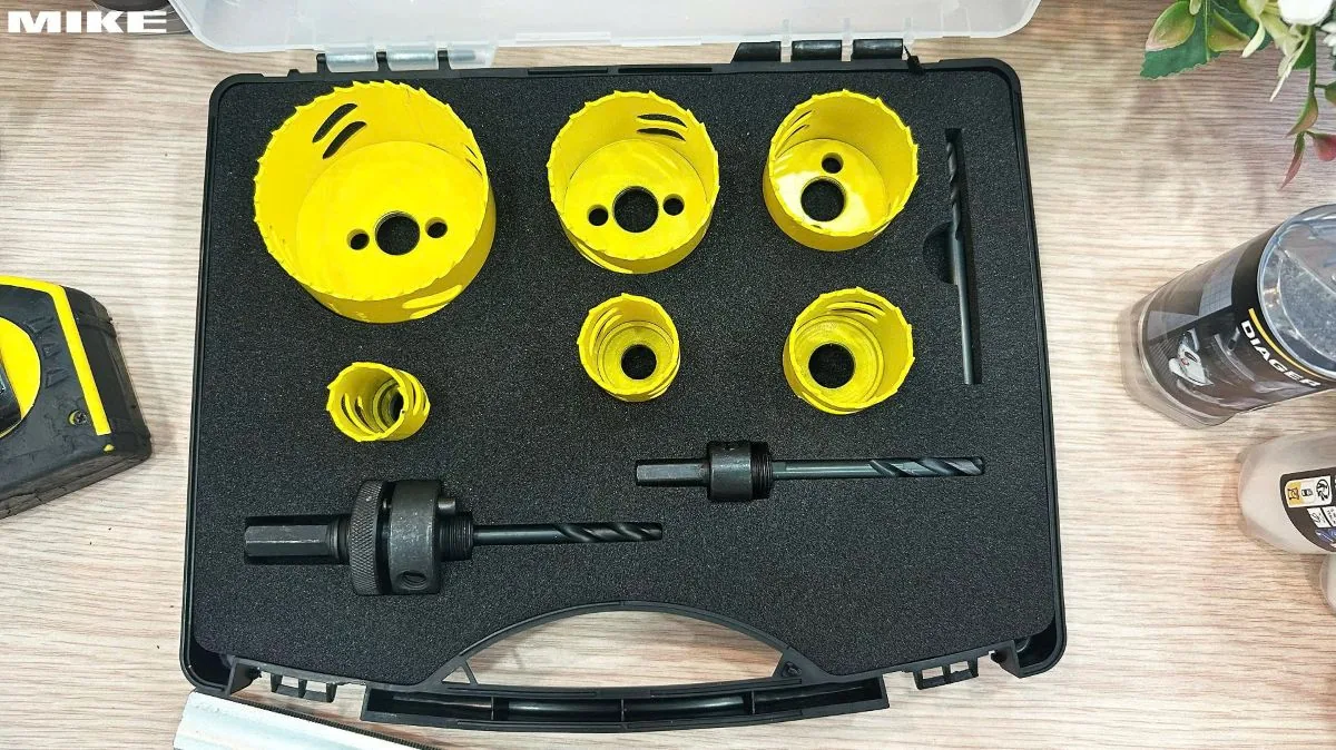 Bo cua khoet lo 651C(3)